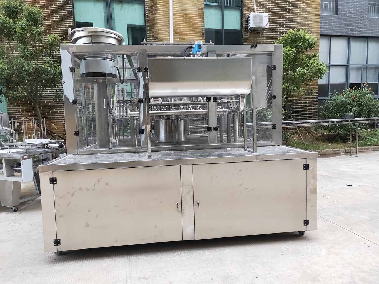 1741844022967444.jpg LG-900 斜嘴袋灌裝旋蓋機 .jpg